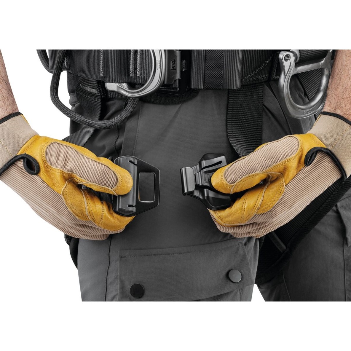 HARNAIS PETZL AVAO FAST VERSION INTERNATIONALE