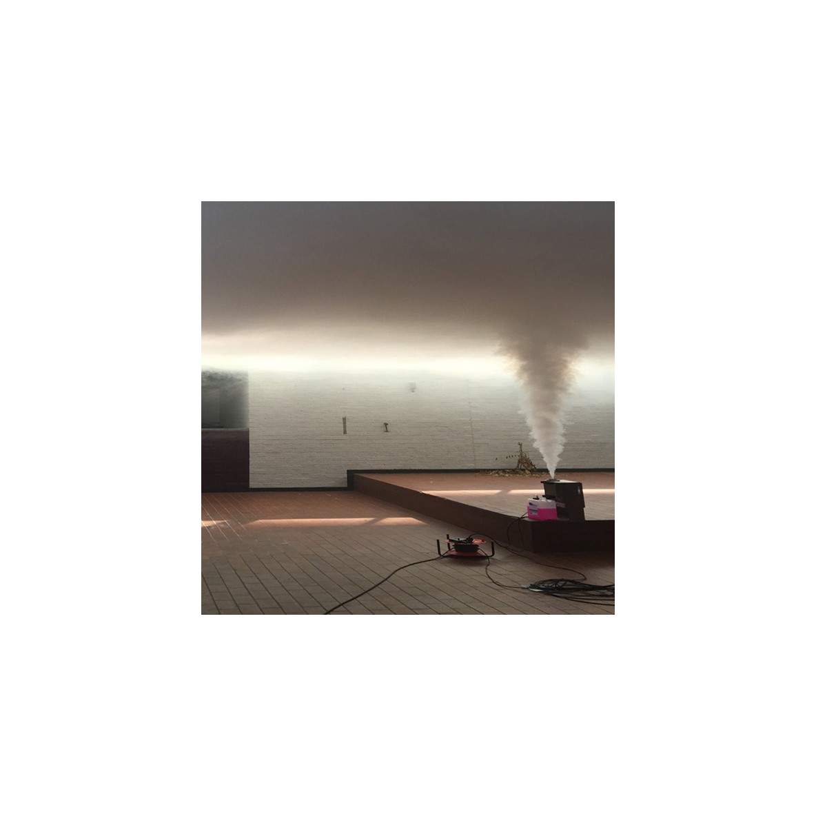 MACHINE A FUMEE INOX STRATUS 2600 W