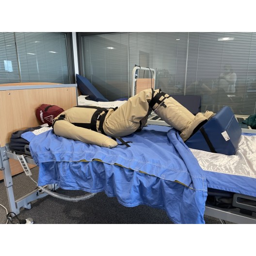 MANNEQUIN D'ENTRAINEMENT A LA MANIPULATION DE PATIENT