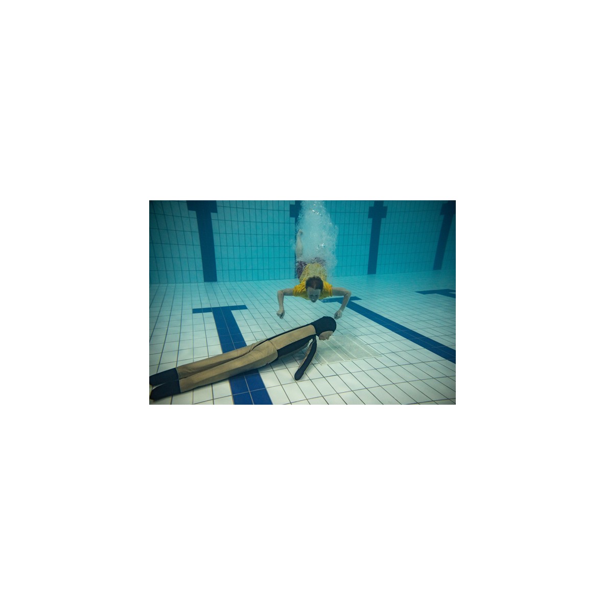 MANNEQUIN D'EXERCICE AU SAUVETAGE EN PISCINE