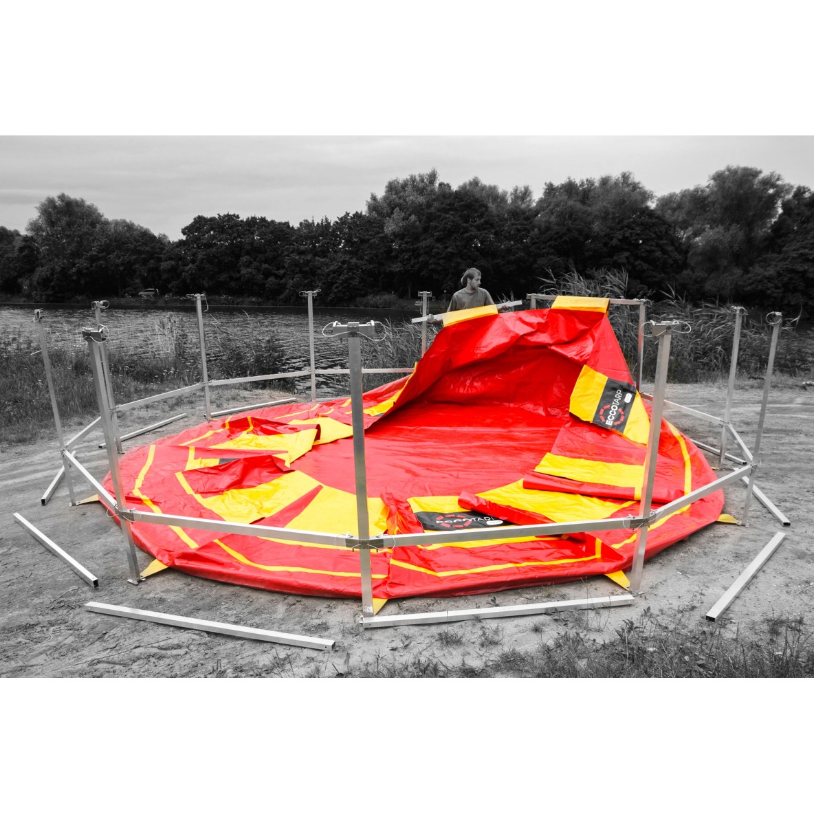 RESERVOIR TEMPORAIRE OUVERT AVEC ARMATURE METALLIQUE